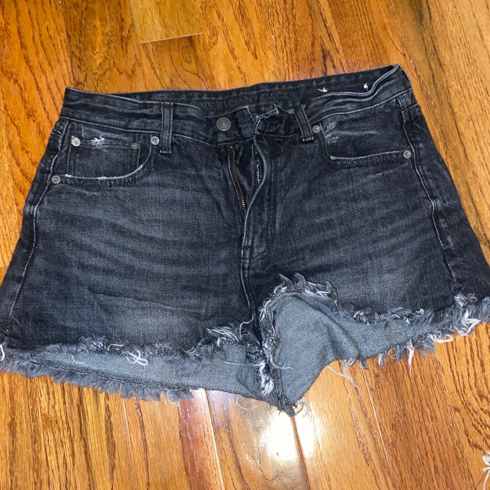 American Eagle black shorts